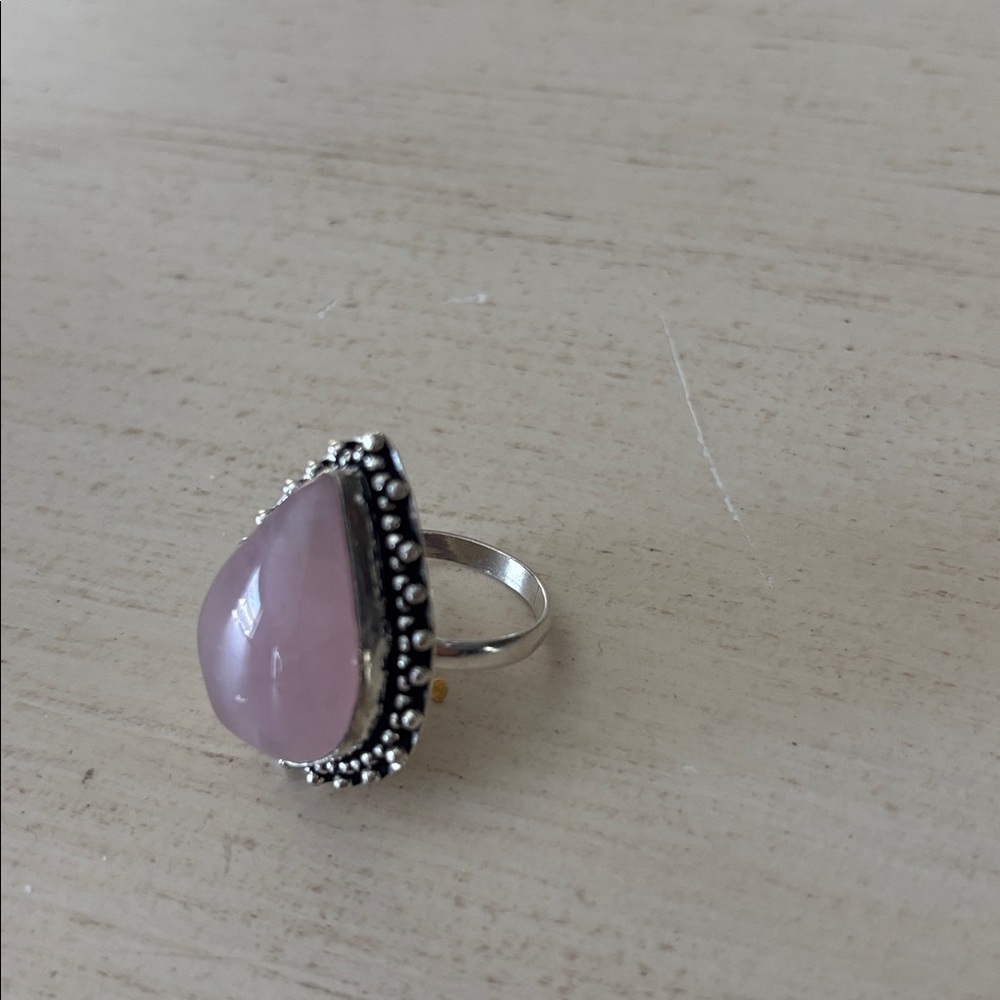 Elegant Teardrop Pink Stone Ring - Picture 4 of 6